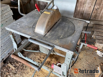 معدات البناء