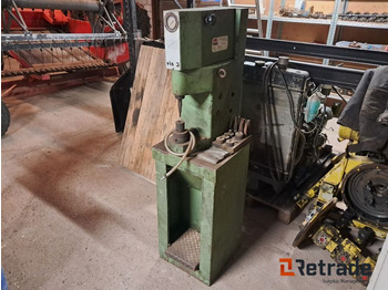 معدات صناعية