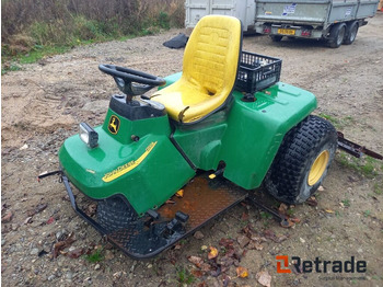 معدات الحدائق JOHN DEERE