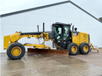 ممهدة CATERPILLAR 140M