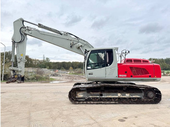 حفار زحاف LIEBHERR R 926