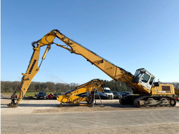 حفار زحاف LIEBHERR R 944