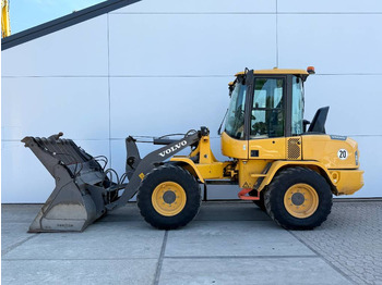 اللودر بعجل VOLVO L30G