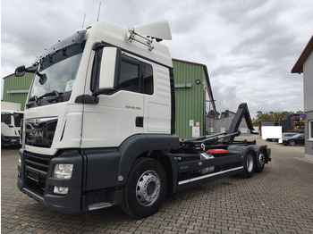 شاحنة ذات خطاف MAN TGS 26.460