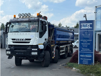 شاحنة قلاب IVECO Trakker