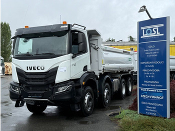 شاحنة قلاب IVECO X-WAY