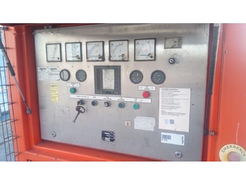 مجموعة المولدات Aggreko Cummins 330 kVa: صورة 4