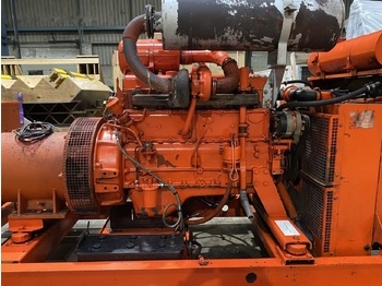 مجموعة المولدات Renault 88 kVa: صورة 4