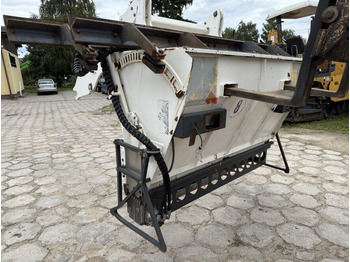 مفرشة الرمل/ الملح BOMAG