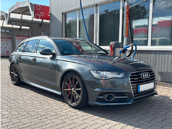 سيارة AUDI