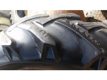 عجلات - جرار Ford 4000 Rear Wheel And Tyre 12.4/11-32. Please Check By Description: صورة 3