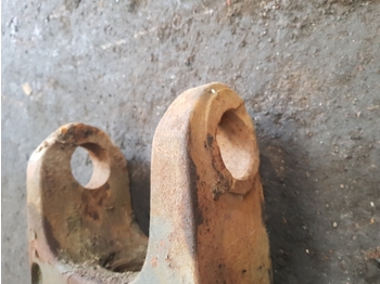 المحور و قطع الغيار - جرار Landini Blizzard Massey Ferguson Front Axle Ng200cd Beam 3426701m95, 3426704r5: صورة 3 المحور و قطع الغيار - جرار Landini Blizzard Massey Ferguson Front Axle Ng200cd Beam 3426701m95, 3426704r5: صورة 3