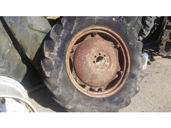 عجلات MASSEY FERGUSON