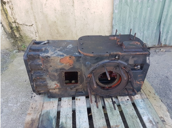 المحور الخلفي New Holland Tm130 Rear Axle Centre Housing 51862869, 5186286, 47127697: صورة 2 المحور الخلفي New Holland Tm130 Rear Axle Centre Housing 51862869, 5186286, 47127697: صورة 2