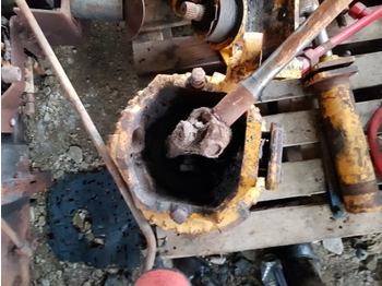 المحور الأمامي MANITOU