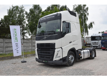 وحدة جر VOLVO FH 500