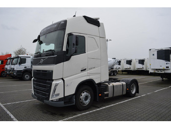 وحدة جر VOLVO FH 500