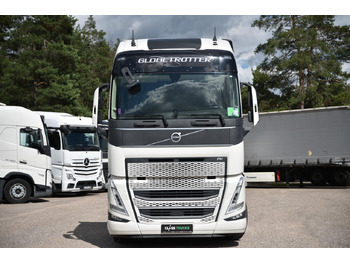وحدة جر Volvo FH 460 Globetrotter XL i-Save Side Skirts: صورة 2