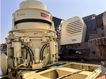 كسارة مخرو METSO