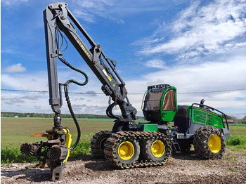 حصادة الأخشاب JOHN DEERE