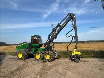 حصادة الأخشاب JOHN DEERE