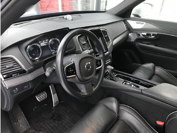 سيارة دفع رباعي Volvo XC90: صورة 3