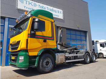 شاحنة ذات خطاف IVECO Stralis