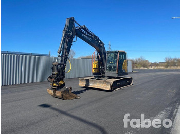 حفار زحاف VOLVO ECR145EL