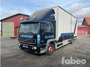 شاحنة مقفلة VOLVO FL6