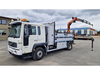شاحنات مسطحة VOLVO FL 220