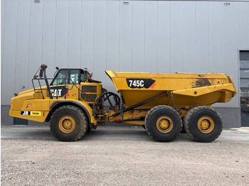 شاحنة قلاب مفصلية CATERPILLAR 745