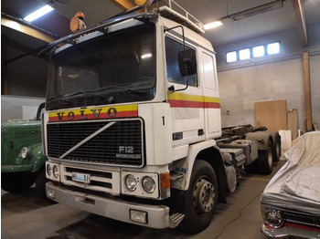 شاحنة نقل المخلفات VOLVO F12
