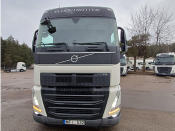 وحدة جر VOLVO FH 500