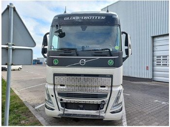 وحدة جر VOLVO FH 500
