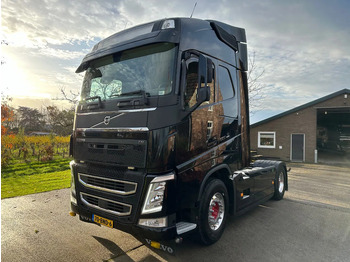 وحدة جر VOLVO FH 500