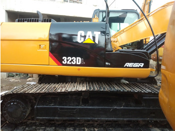 حفار زحاف CATERPILLAR 323DL