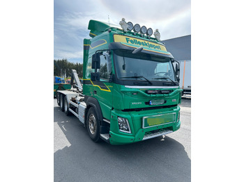 شاحنة ذات خطاف VOLVO FMX 540