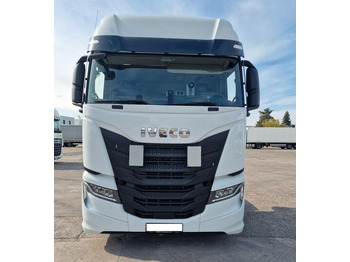 وحدة جر IVECO