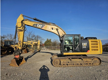 حفار زحاف CATERPILLAR 323EL