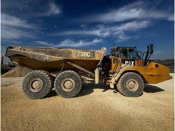 شاحنة قلاب مفصلية CATERPILLAR 730C2