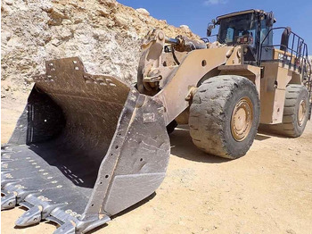اللودر بعجل CATERPILLAR 988K