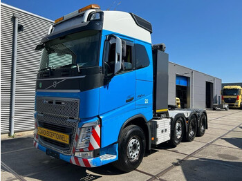وحدة جر VOLVO FH16 750