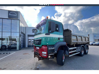 شاحنة قلاب MAN