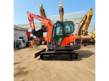 حفار زحاف DOOSAN DX60