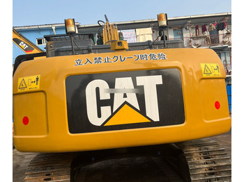 حفار زحاف CATERPILLAR 320D