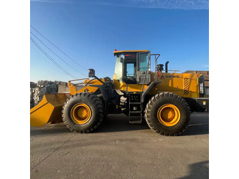 اللودر بعجل SDLG