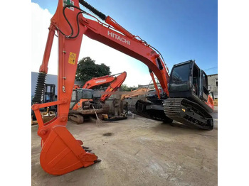 حفار زحاف HITACHI ZX200