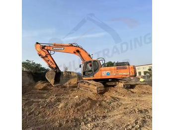 حفار زحاف DOOSAN DX420