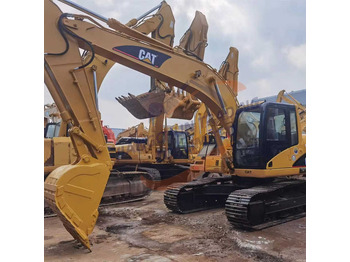 حفارة CATERPILLAR 320CL