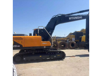 حفارة HYUNDAI